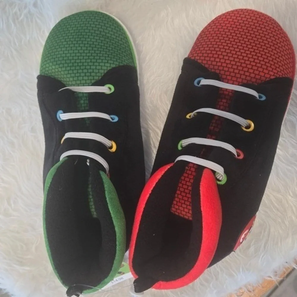 Kids Nintendo Mario Luigi Character Slippers‎ Black Red Green Size 4 5